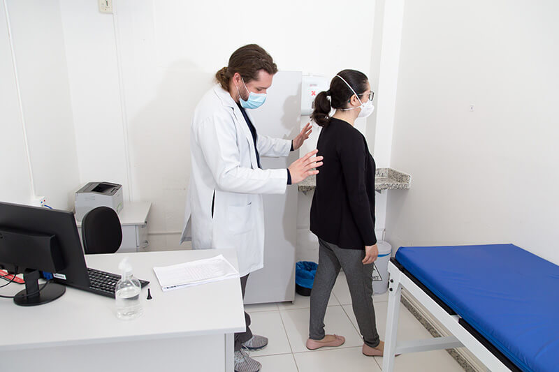 Atendimento de reabilitação vestibular no CEMEAR